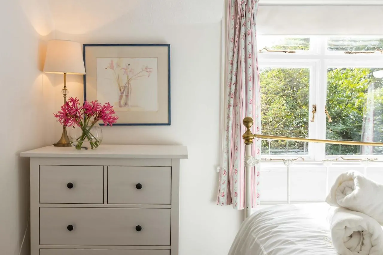 Beersbridge Cottage Near Titanic Centre & Airport Belfast